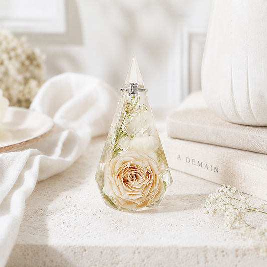 Complimentary Floral Ring Holder